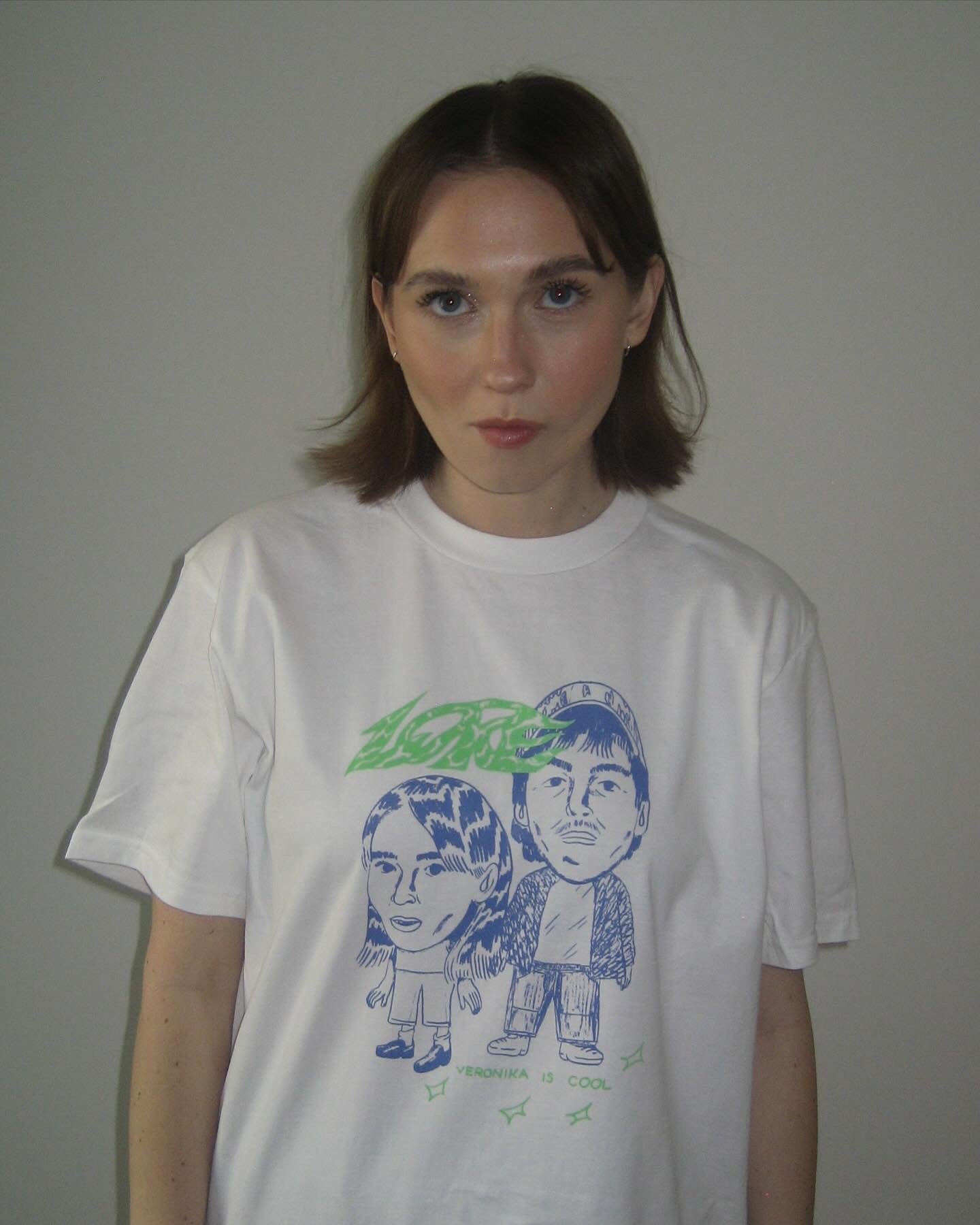 VERONIKA IS COOL LORE TEE